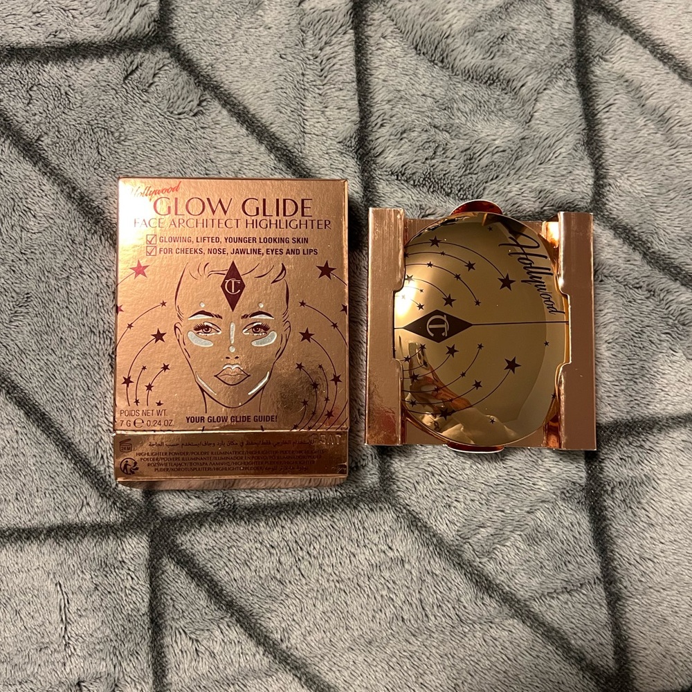 Charlotte Tilbury Glow Glide Highlighter in Moonlit Glow